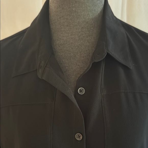 Classic Black Women's Button-Up Top Medium. - Picture 4 of 8
